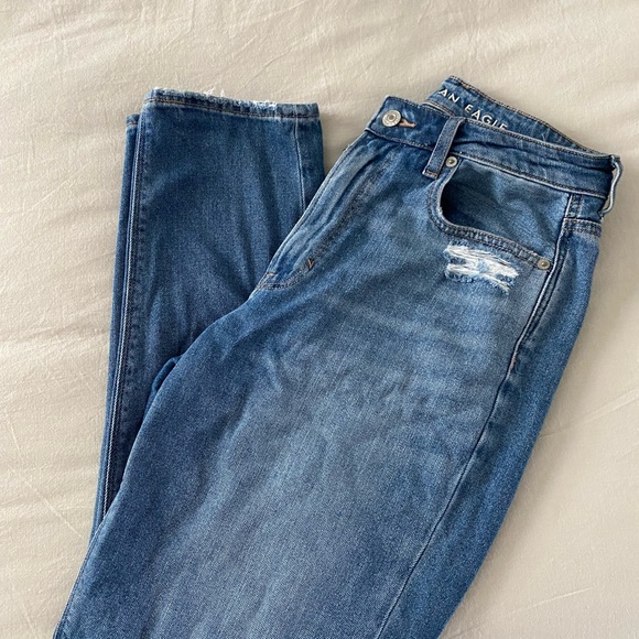 AE ripped mom jeans - Picture 3 of 3